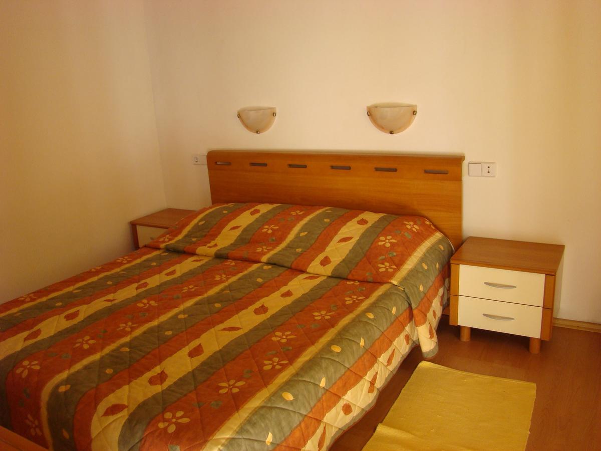 Apartment Oleandri Vrboska